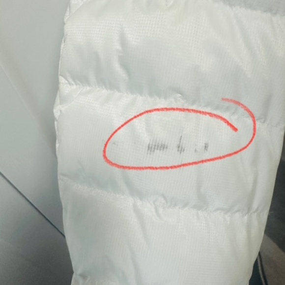 Bogner Lined Down Coat with Detachable Fox Fur Trim Collar in Size M/US 6 - Picture 13 of 16